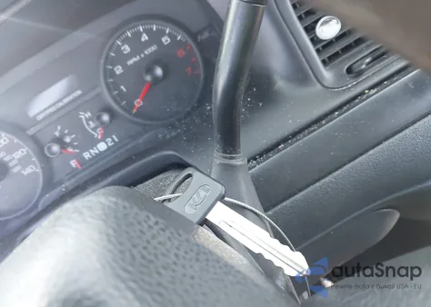 2010 Ford Crown Victoria Police/Police Interceptor z USA, uszkodzony, nr VIN 2FABP7BV1AX145319